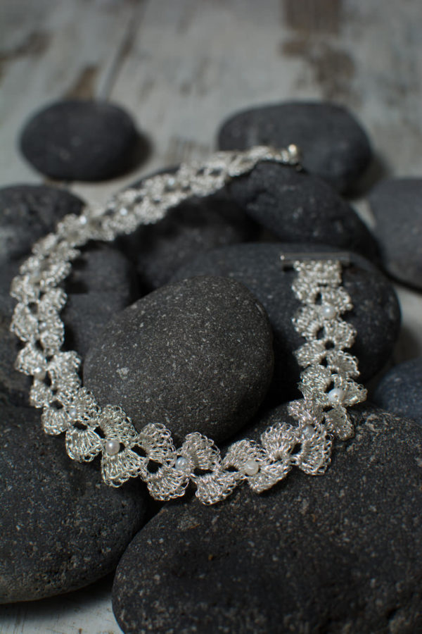 PEARLS IN ROMANCE crochet choker με κούμπωμα από Ασήμι 925